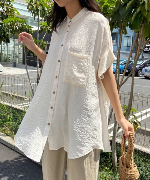 AZUL ENCANTO(アズールエンカント)の「バックタックオーバーチュニック(シャツ/ブラウス・レディース・オフホワイト/グリーン/ライトブラック・FREE)」の14枚目の写真