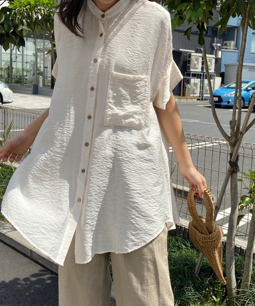 AZUL ENCANTO(アズールエンカント)の「バックタックオーバーチュニック(シャツ/ブラウス・レディース・オフホワイト/グリーン/ライトブラック・FREE)」の19枚目の写真