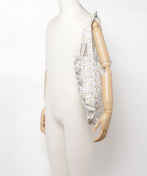 WC(ダブル シー)の「WC/フラワーパターンフリルトート(トートバッグ・レディース・ブラック/ホワイト・FREE)」の4枚目の写真