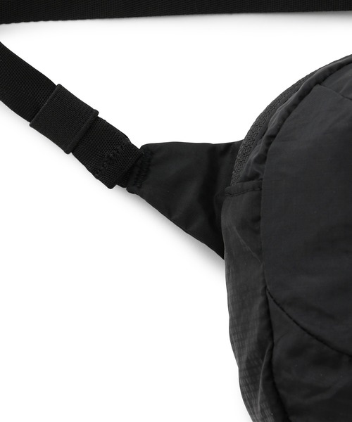 THE NORTH FACE（ザノースフェイス）の「【THE NORTH FACE】パッカブルポーチ（ボディバッグ/ウエストポーチ・レディース・イエロー/ブラック・FREE）」の12枚目の写真