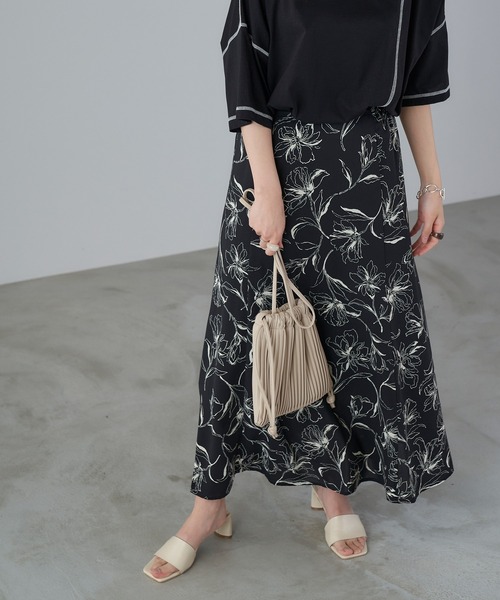 Chaco closet(チャコ クローゼット)の「フレア切り替えマーメイドシルエットプリントロングスカート(スカート・レディース・ブラック/ブラウン/アイボリー/ブラック系その他/ブラウン系その他/ブラック系その他2・FREE)」の15枚目の写真