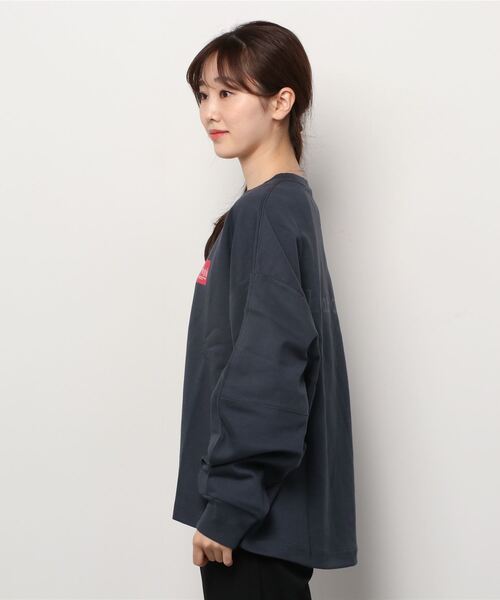Manhattan Portage(マンハッタンポーテージ)の「【 Manhattan Portage / マンハッタンポーテージ 】 Sweat Crew Neck スウェット トレーナー スエット 21FWMPL068 NSB(スウェット・レディース・カーキ/ラベンダー/ネイビー・FREE)」の4枚目の写真