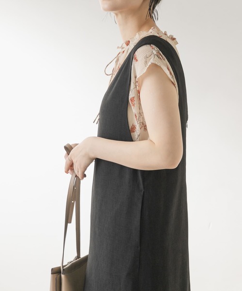 F by ROSSO（エフバイロッソ）の「F by ROSSO　ロングジャンパースカート（ジャンパースカート・レディース・ブラック/ベージュ・36/38）」の6枚目の写真