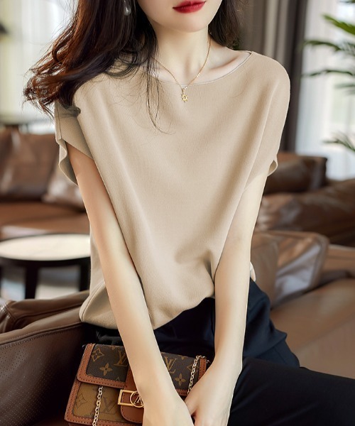 ABITOKYO（アビトーキョー）の「ボートネックドルマンニットプルオーバー（ニット/セーター・レディース・ホワイト/ブラック/ベージュ/ライトグリーン/モカ/グリーン/ラベンダー/パープル/ネイビー/オレンジ/イエロー/レッド・FREE）」の4枚目の写真