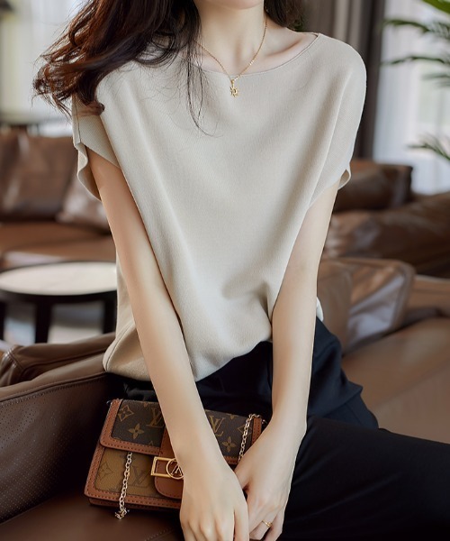 ABITOKYO（アビトーキョー）の「ボートネックドルマンニットプルオーバー（ニット/セーター・レディース・ホワイト/ブラック/ベージュ/ライトグリーン/モカ/グリーン/ラベンダー/パープル/ネイビー/オレンジ/イエロー/レッド・FREE）」の13枚目の写真