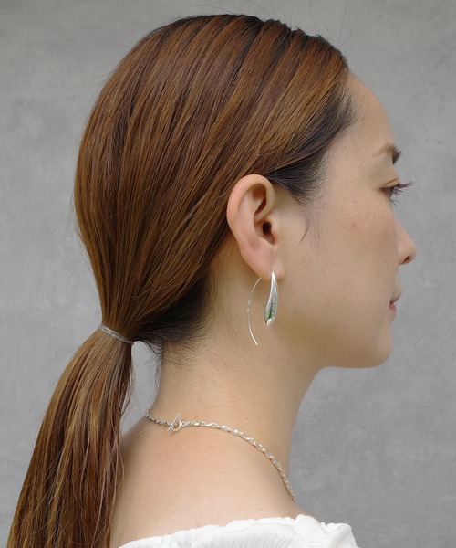SIGNAL（シグナル）の「【SIGNAL/シグナル】silver925 変形ドロップピアス / シルバー925（ピアス（両耳用）・レディース・シルバー・FREE）」の4枚目の写真