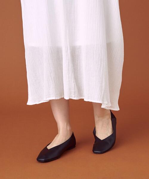THE STATION STORE(ザ ステーション ストア)の「<closet story(クローゼットストーリー)>シシュウ ギャザー ロングワンピース -ウォッシャブル-(ワンピース・レディース・ホワイト/ブラック・FREE)」の8枚目の写真