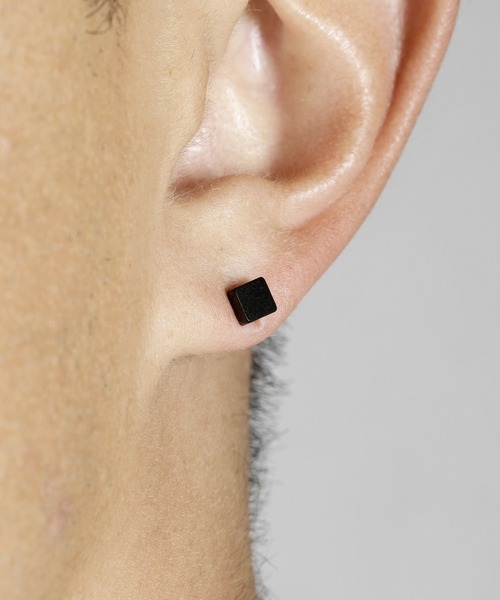 ANCHOR（アンカー）の「Small  □  pirece  スモール スクエア ピアス（ピアス（片耳用）・メンズ・シルバー/ブラック・FREE）」の3枚目の写真