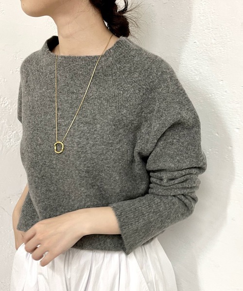 SHENERY（シーナリー）の「FOX in laundry オフタートルニット（ニット/セーター・レディース・オフホワイト/チャコールグレー/キャメル・FREE）」の3枚目の写真