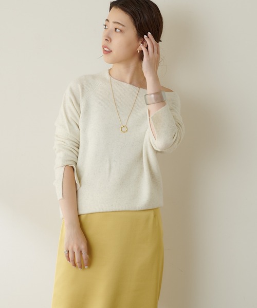 SHENERY（シーナリー）の「FOX in laundry オフタートルニット（ニット/セーター・レディース・オフホワイト/チャコールグレー/キャメル・FREE）」の4枚目の写真