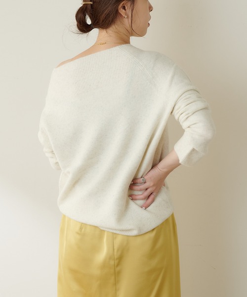 SHENERY（シーナリー）の「FOX in laundry オフタートルニット（ニット/セーター・レディース・オフホワイト/チャコールグレー/キャメル・FREE）」の5枚目の写真