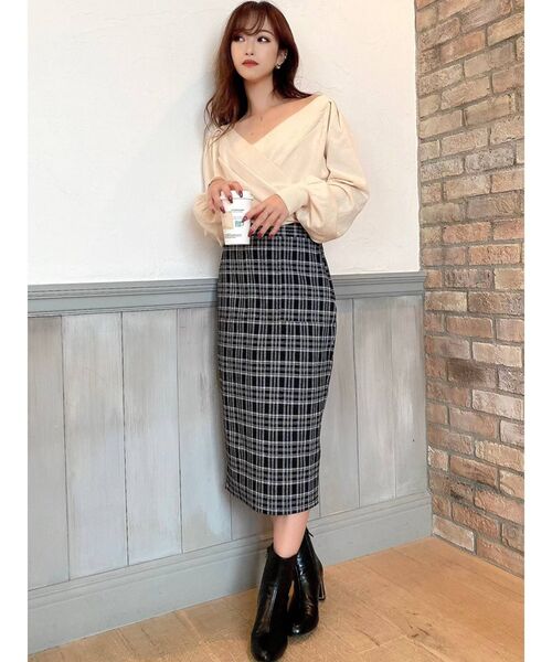 RESEXXY（リゼクシー）の「ポンチスカート（スカート・レディース・ベージュ/ブラック/その他1・MEDIUM/SMALL）」の4枚目の写真