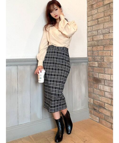 RESEXXY（リゼクシー）の「ポンチスカート（スカート・レディース・ベージュ/ブラック/その他1・MEDIUM/SMALL）」の5枚目の写真