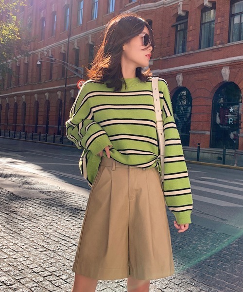 HALEY PESCA（ヘーリーペスカ）の「HALEY PESCA/ハイウエスト PUレザー  ルーズシルエット ハーフパンツ（その他パンツ・レディース・ブラック/ベージュ/グリーン・SMALL/MEDIUM/LARGE）」の5枚目の写真