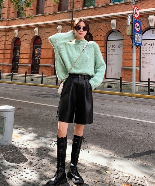 HALEY PESCA（ヘーリーペスカ）の「HALEY PESCA/ハイウエスト PUレザー  ルーズシルエット ハーフパンツ（その他パンツ・レディース・ブラック/ベージュ/グリーン・SMALL/MEDIUM/LARGE）」の15枚目の写真