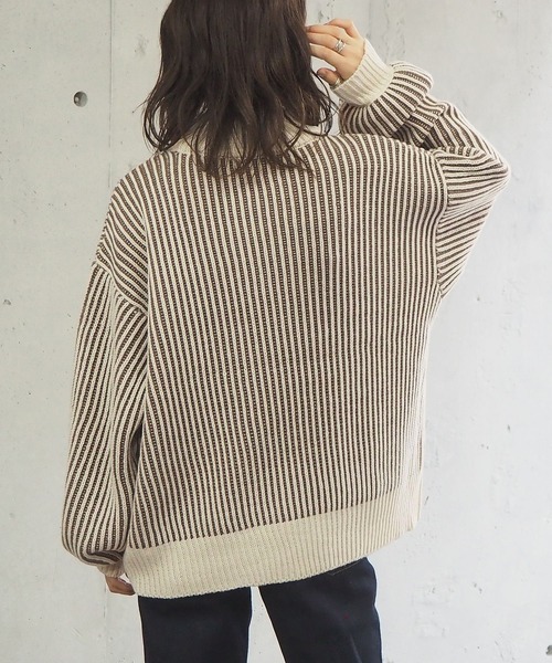 tiptop(ティップトップ)の「ストライプ柄ハイネックプルオーバー(ニット/セーター・レディース・ブラック/ブルー/モカ・FREE)」の14枚目の写真