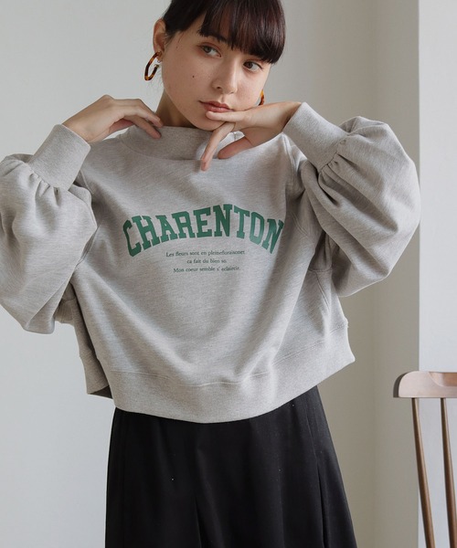 HER CLOSET(ハークローゼット)の「【shemoshelly】ショート丈裏毛ハイネック"CHARENTON"ロゴスウェット(スウェット・レディース・チャコールグレー/ブラック/グリーン/ヘザーグレー/ホワイト系その他・M)」の1枚目の写真