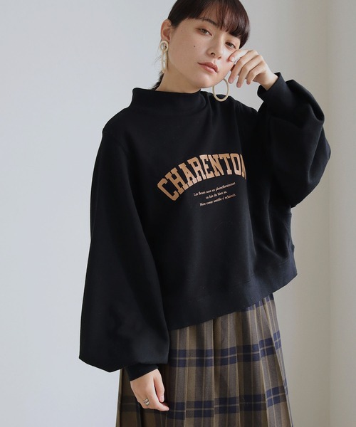 HER CLOSET(ハークローゼット)の「【shemoshelly】ショート丈裏毛ハイネック"CHARENTON"ロゴスウェット(スウェット・レディース・チャコールグレー/ブラック/グリーン/ヘザーグレー/ホワイト系その他・M)」の3枚目の写真