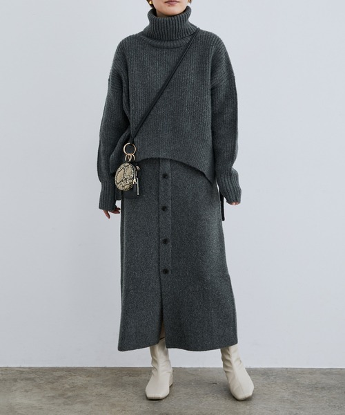 vis-`a-vis（ビサビ）の「【WEB限定】ウール混サイドリボンタートルネックニットプルオーバー（ニット/セーター・レディース・チャコールグレー/ライトグレー/イエロー・FREE）」の7枚目の写真