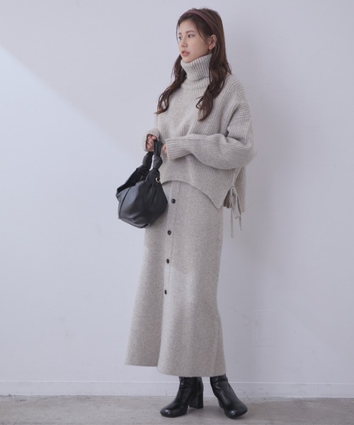 vis-`a-vis（ビサビ）の「【WEB限定】ウール混サイドリボンタートルネックニットプルオーバー（ニット/セーター・レディース・チャコールグレー/ライトグレー/イエロー・FREE）」の17枚目の写真