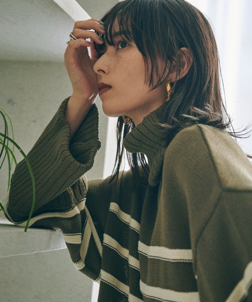 MATURED(マチュアード)の「【MATURED/マチュアード】ボーダータートルニット(ニット/セーター・レディース・ブラック/カーキ・FREE)」の16枚目の写真