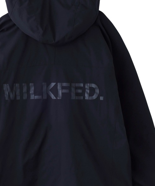 MILKFED.（ミルクフェド）の「BACK LOGO MOUNTAIN PARKA（ブルゾン・レディース・ブラック/グレー/レッド/オフホワイト・S/M）」の3枚目の写真