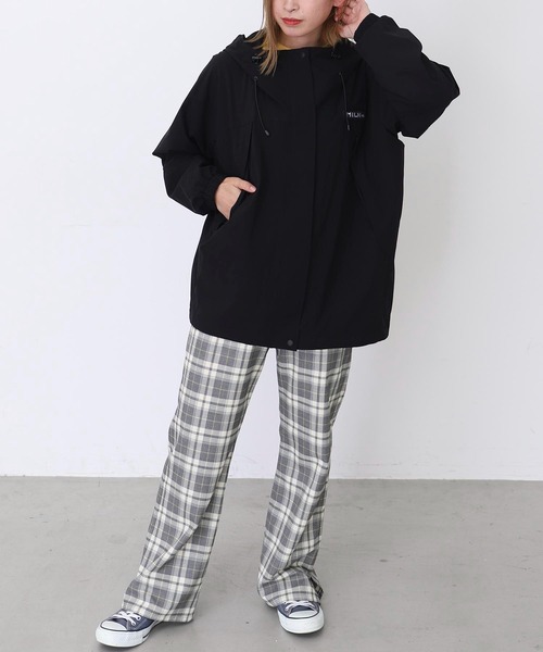 MILKFED.（ミルクフェド）の「BACK LOGO MOUNTAIN PARKA（ブルゾン・レディース・ブラック/グレー/レッド/オフホワイト・S/M）」の12枚目の写真