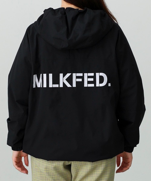 MILKFED.（ミルクフェド）の「BACK LOGO MOUNTAIN PARKA（ブルゾン・レディース・ブラック/グレー/レッド/オフホワイト・S/M）」の6枚目の写真