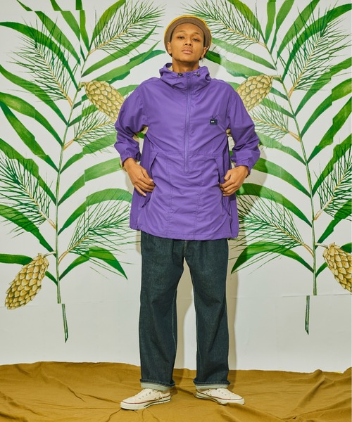 And A（アンドエー）の「AlexanderLeeChang アレキサンダーリーチャン / BIG ANORAK ハーフジップ 切り替えビッグアノラックパーカー オーバーサイズフーディー / AC032202（ナイロンジャケット・メンズ・パープル/ブラック/イエロー・2/3）」の6枚目の写真