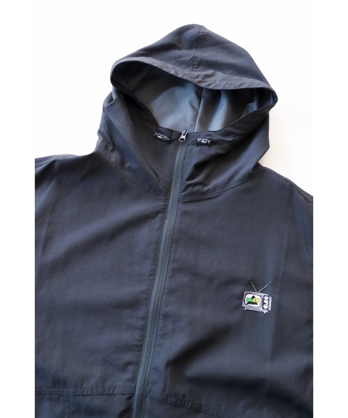 And A（アンドエー）の「AlexanderLeeChang アレキサンダーリーチャン / BIG ANORAK ハーフジップ 切り替えビッグアノラックパーカー オーバーサイズフーディー / AC032202（ナイロンジャケット・メンズ・パープル/ブラック/イエロー・2/3）」の14枚目の写真