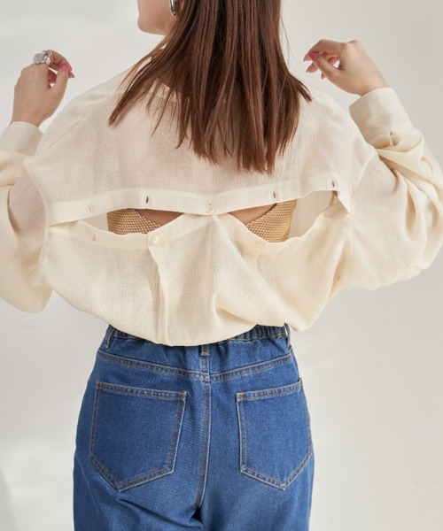 VANNIE U（ヴァニーユー）の「マルチバックシアーシャツ/バックボタンアレンジでマルチWAYに（シャツ/ブラウス・レディース・ピンク/アイボリー/ライトブルー・FREE）」の14枚目の写真