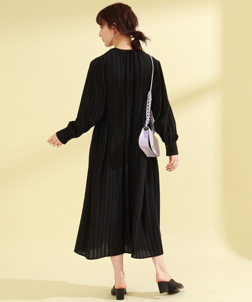 Ray BEAMS（レイビームス）の「Ray BEAMS / ストライプ サイド ギャザー ワンピース（ワンピース・レディース・ブラック/グリーン系その他2・ONE SIZE）」の4枚目の写真