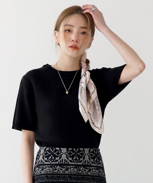UNE MANSION(ユヌマンション)の「フラワープリントシルクスカーフ(バンダナ/スカーフ・レディース・イエロー/パープル/ブルー・ONE SIZE)」の21枚目の写真