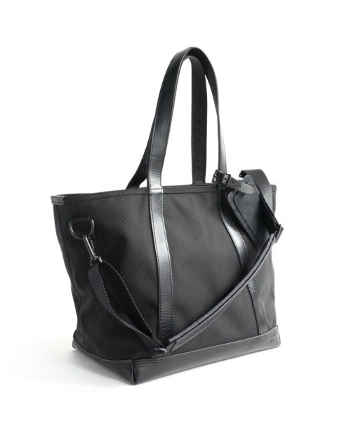 ARTS & CRAFTS(アーツアンドクラフト)の「アーツアンドクラフツ / BLACK NYLON ブラックナイロン / 2WAY TOTE / 2ウェイトート(トートバッグ・レディース・ブラック・FREE)」の2枚目の写真