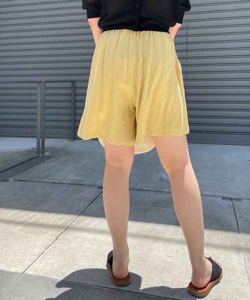 Meli rich(メリーリッチ)の「コットンリネンウエストギャザーハーフパンツ(その他パンツ・レディース・ホワイト/ブラック/ナチュラル/イエロー・FREE)」の12枚目の写真