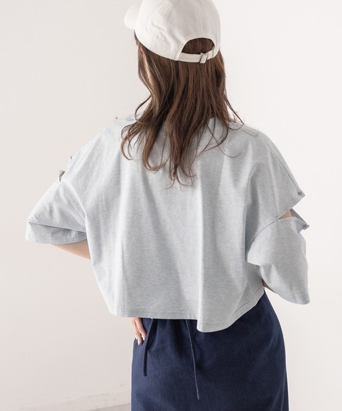 OLIVE des OLIVE（オリーブデオリーブ）の「クロップド丈肩開きＴシャツ（Tシャツ/カットソー・レディース・ライトグレー/オフホワイト/サックスブルー/スミクロ・FREE）」の20枚目の写真