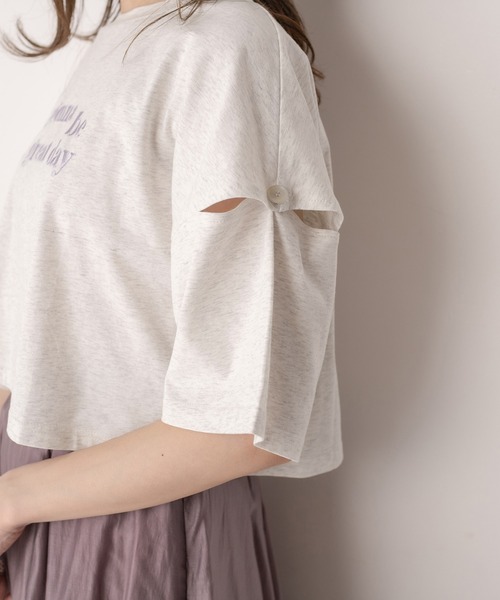 OLIVE des OLIVE（オリーブデオリーブ）の「クロップド丈肩開きＴシャツ（Tシャツ/カットソー・レディース・ライトグレー/オフホワイト/サックスブルー/スミクロ・FREE）」の12枚目の写真