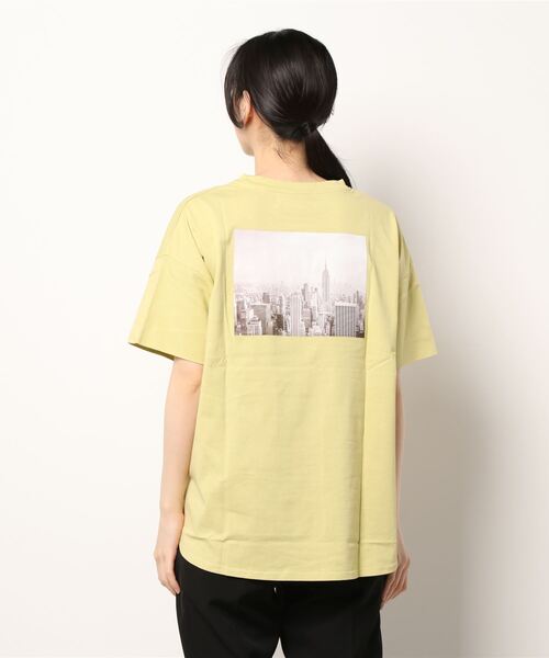 Bou Jeloud（ブージュルード）の「コットン天竺バックフォトプリントトップス（Tシャツ/カットソー・レディース・ブラック/ブラウン/オフホワイト/イエロー・FREE）」の22枚目の写真