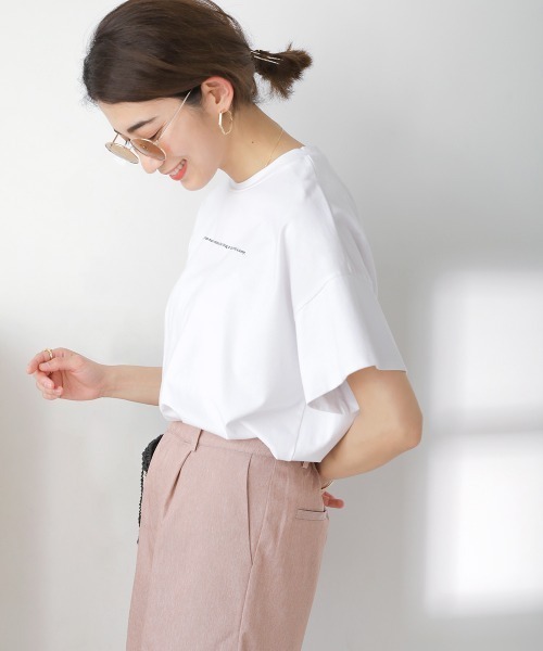 Bou Jeloud（ブージュルード）の「コットン天竺バックフォトプリントトップス（Tシャツ/カットソー・レディース・ブラック/ブラウン/オフホワイト/イエロー・FREE）」の14枚目の写真