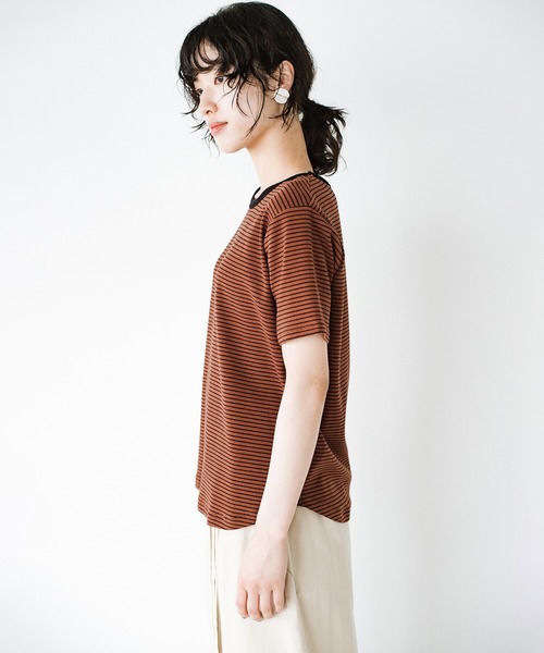 haco!（ハコ）の「シンプルTシャツに飽きた！コーデにアクセントが欲しい！そんなときにさっと着てかわいい　柄とシルエットで体操服見えを回避したリンガーTシャツby who made me（Tシャツ/カットソー・レディース・ホワイト×ブラック/ブラウン系その他・SMALL/MEDIUM/LARGE/X-LARGE）」の4枚目の写真