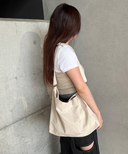 kutir（クティール）の「kutirlune／キャンバスショルダーバッグ（ショルダーバッグ・レディース・ホワイト/ブラック・FREE）」の7枚目の写真