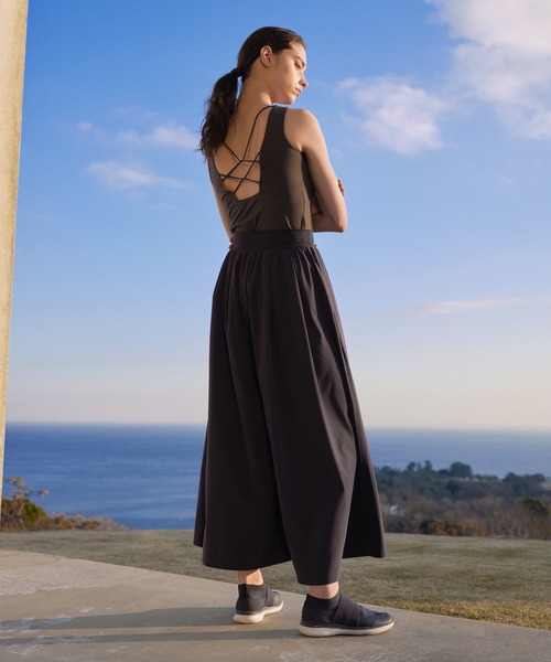 Chacott ストレッチタフタワイドパンツ　M Chacott（チャコット）の「エアリータフタロングフレアパンツ