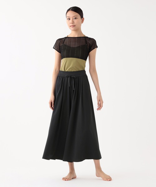 Chacott（チャコット）の「エアリータフタロングフレアパンツ