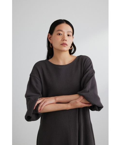 STYLEMIXER（スタイルミキサー）の「バックオープンリラックスカットワンピース（ワンピース・レディース・オフホワイト/ダークグレー/ブラック・SMALL/MEDIUM）」の21枚目の写真