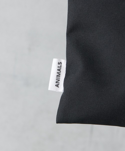 ear PAPILLONNER（イアパピヨネ）の「ネコ刺繍ポシェット（ショルダーバッグ・レディース・ブラック・FREE）」の7枚目の写真