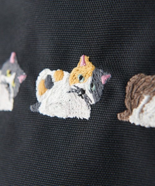 ear PAPILLONNER（イアパピヨネ）の「ネコ刺繍ポシェット（ショルダーバッグ・レディース・ブラック・FREE）」の9枚目の写真
