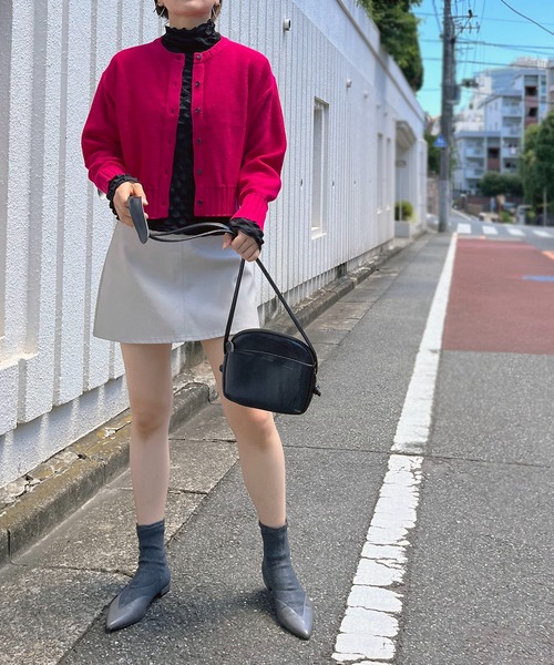 Jewelobe(ジュエローブ)の「度詰め天竺裏編みタッチショートカーディガン(カーディガン/ボレロ・レディース・ブラック/ピンク/イエロー/ブルー/アイボリー・FREE)」の6枚目の写真