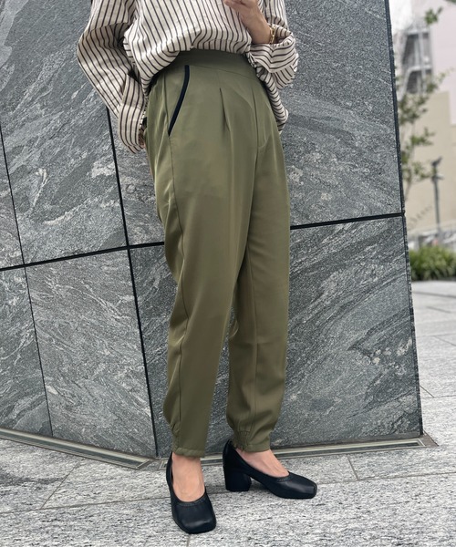 Chez toi(シェトワ)の「パイピング裾BACKゴムジョガーパンツ(その他パンツ・レディース・ブラック/カーキ/モカ・FREE)」の11枚目の写真
