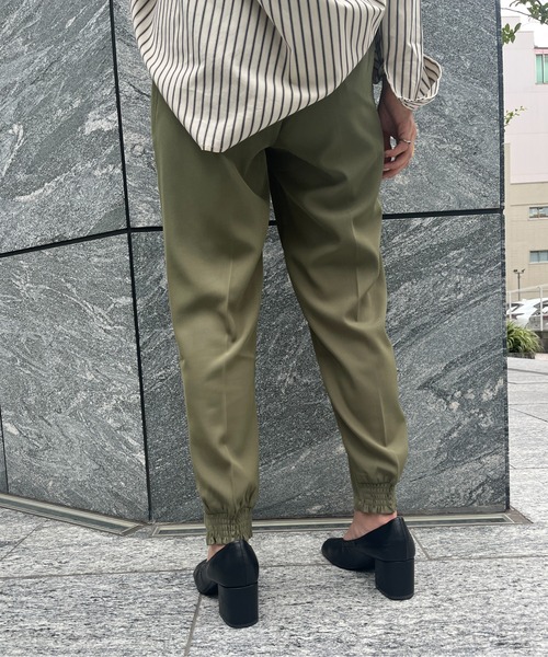 Chez toi(シェトワ)の「パイピング裾BACKゴムジョガーパンツ(その他パンツ・レディース・ブラック/カーキ/モカ・FREE)」の14枚目の写真