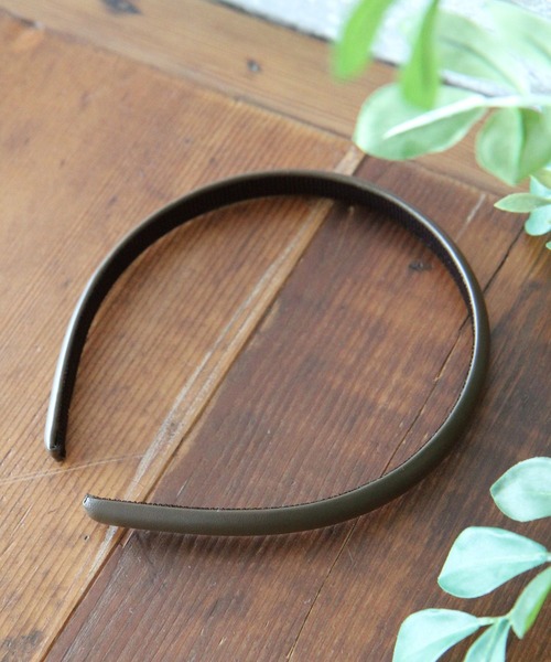 LEPSIM（レプシィム）の「フェイクレザーカチューシャ　170781（カチューシャ・レディース・ブラック/ブラウン/グリーン・ONE SIZE）」の3枚目の写真